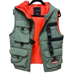 Life Code Progressive fishing vest.Men.Green/Orange. Hooded. Sz M. *Torn Pocket